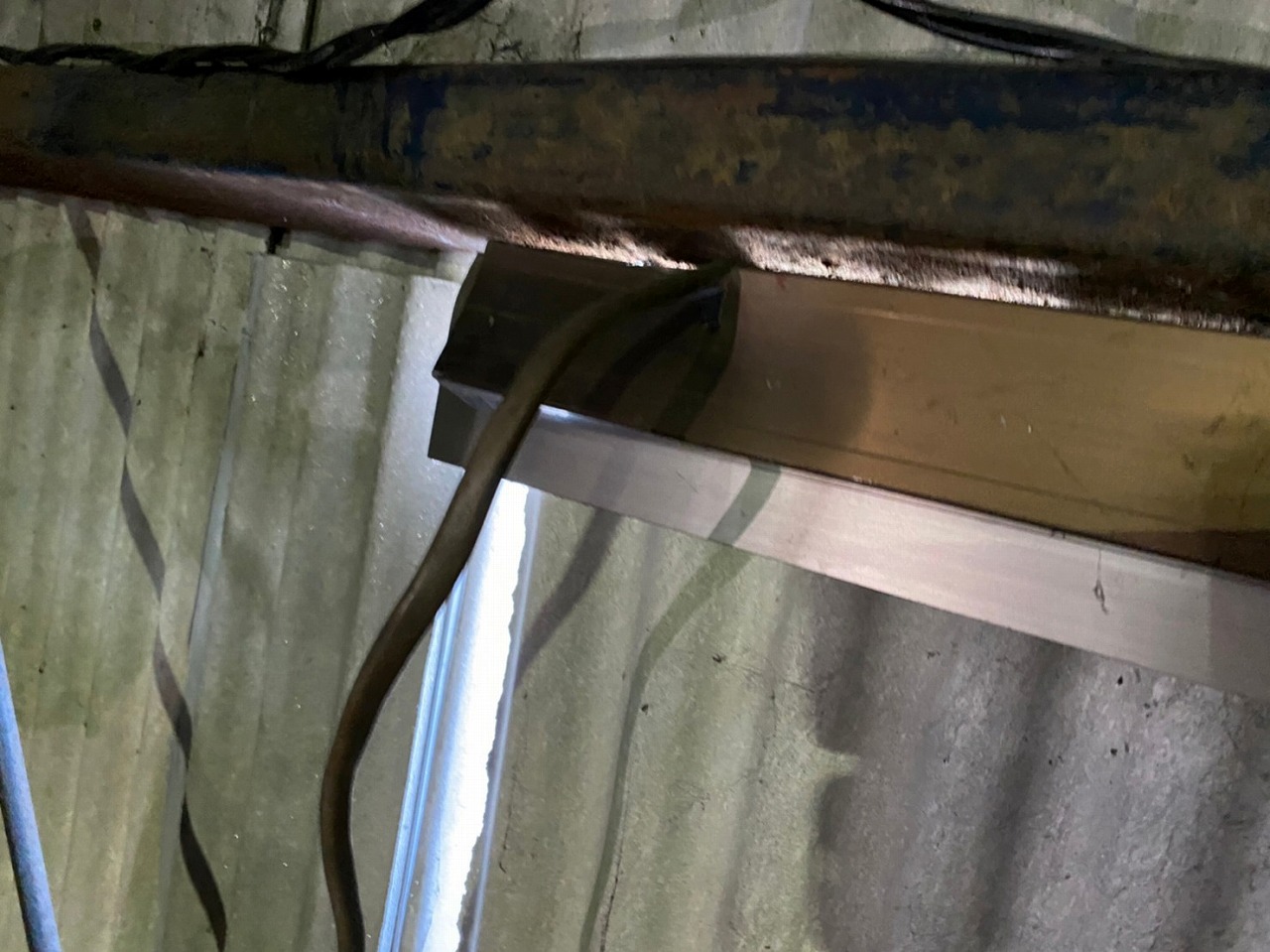 奈良市古市町で庇・外壁工事、外壁撤去